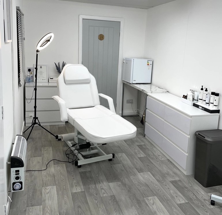 Garage converted into a home aesthetics and beauty clinic